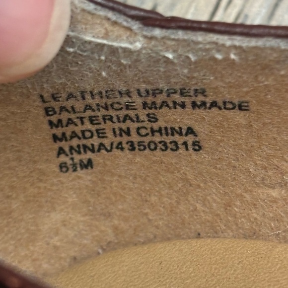 GNW Black leather round toe Mary Jane kitten heel Anna Pumps - 6 1/2 - Picture 3 of 8